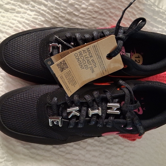 Nike Air Max 1 PRM Valentine's Day Black Playful Pink HV2302-001 sz 12 - Picture 8 of 10